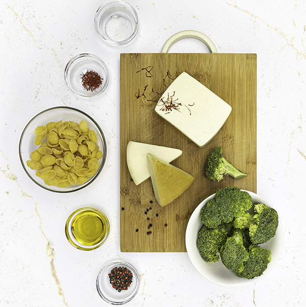 Product - Zafferano Mac and Cheese con crema di Broccoli